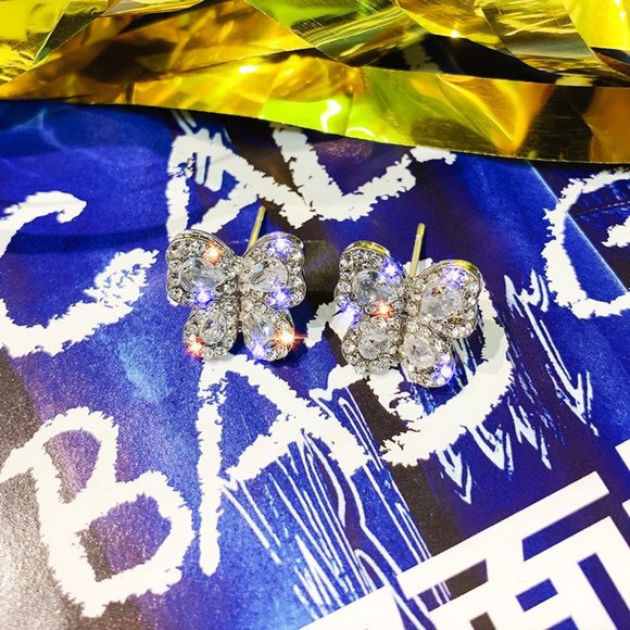 *NEW 18K Yellow Gold Diamond Butterfly Earrings B - Picture 10 of 11